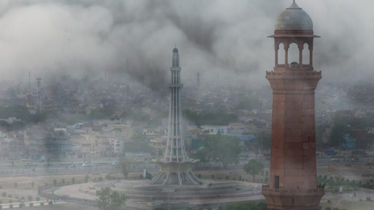 Lahore's Toxic Air Crisis: Schools Closed, Families Struggle as Pollution Peaks